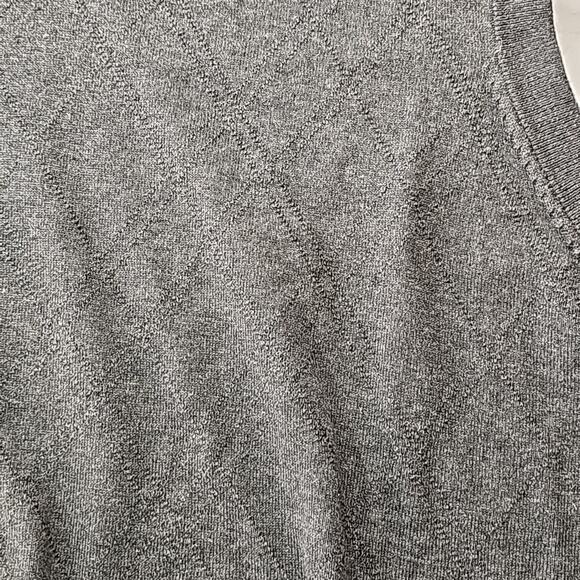 Mens Sz 2XL Gray V-Neck Sleeveless 100% Cotton Vest Preppy Roundtree & Yorke - Picture 6 of 10